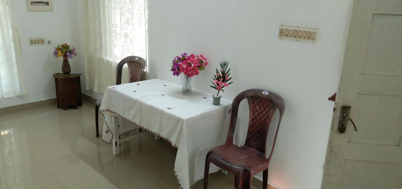 Jestine Homestay Kochi Exteriör bild